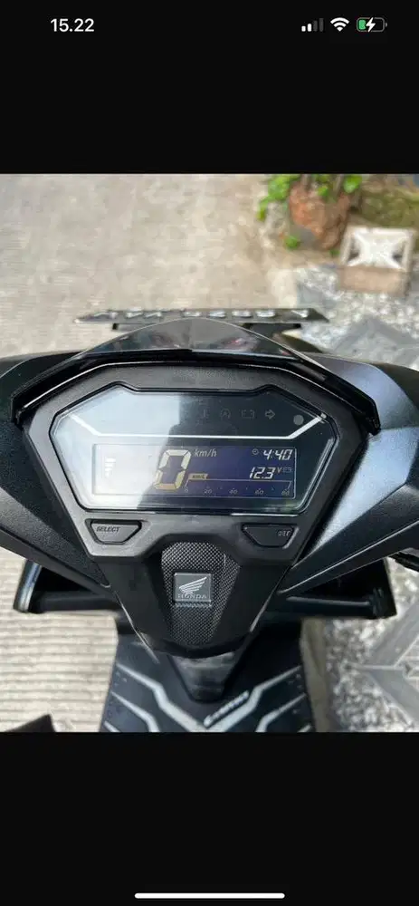dijual motor bekas vario 150 warna hitam