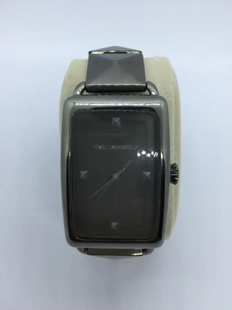 Dijual : Karl Lagerfeld Karl Kourbe Grey Dial Stainless Steel Kl1802