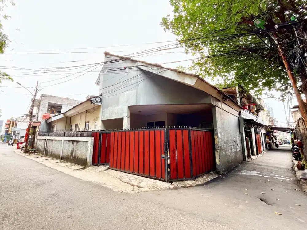 Rumah Hook Strategis 3 Menit ke Stasiun MRT Cipete Dibantu KPR J-23215