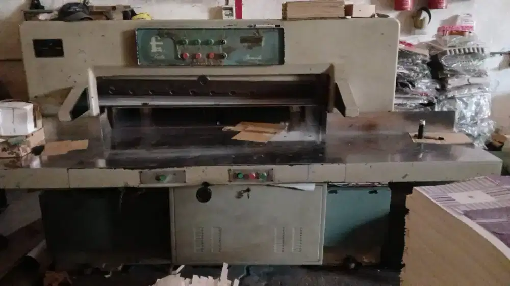 Mesin QZX 104 Meja Krom Tahun 2008 Beli dari Baru