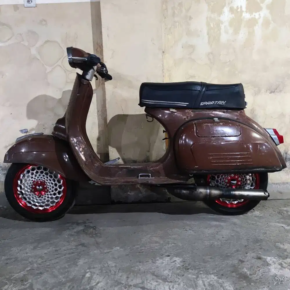 Vespa bajaj delux atau bajaj sprint