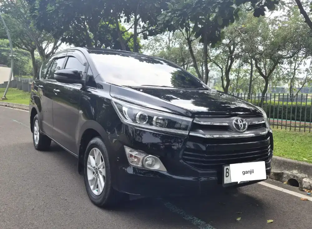 Toyota Innova Reborn 2.0 V bensin AT 2019 hitam metalik