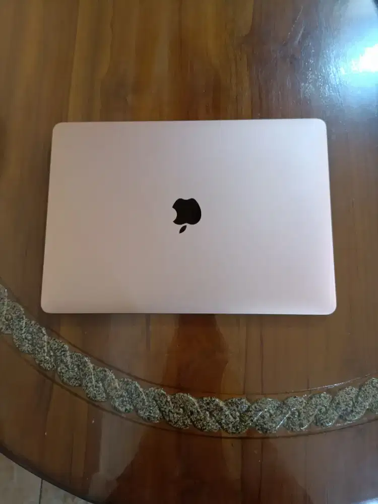 Jual cepet Macbook Air 2020 Core i3