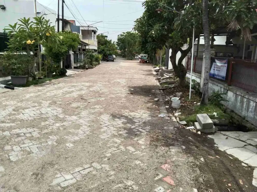 JUAL RUMAH EX USAHA DAERAH RUNGKUT - DEPAN UPN COCOK UNTUK BANGUN KOS