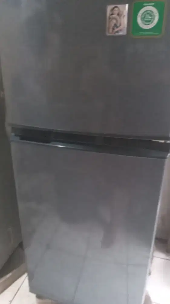 Dijual kulkas bekas  2 pintu