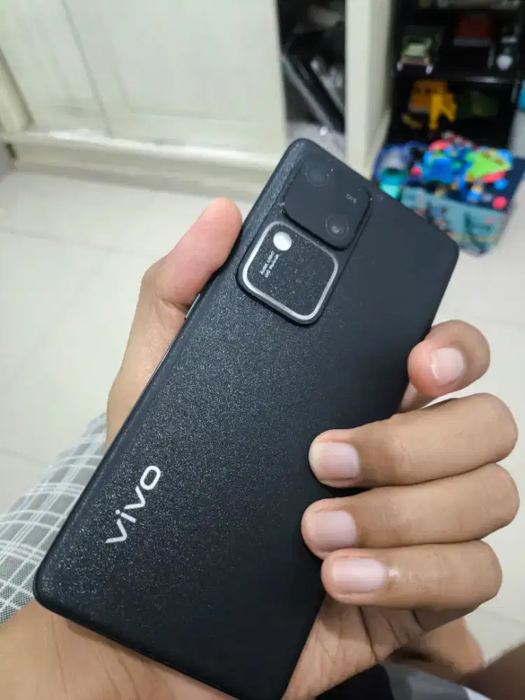 Vivo v30 8/256 hitam mulus fullset