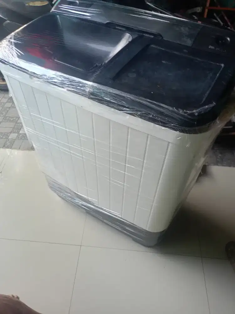 Mesin cuci 2 tabung merk denpo kapasitas 8kg mulusss