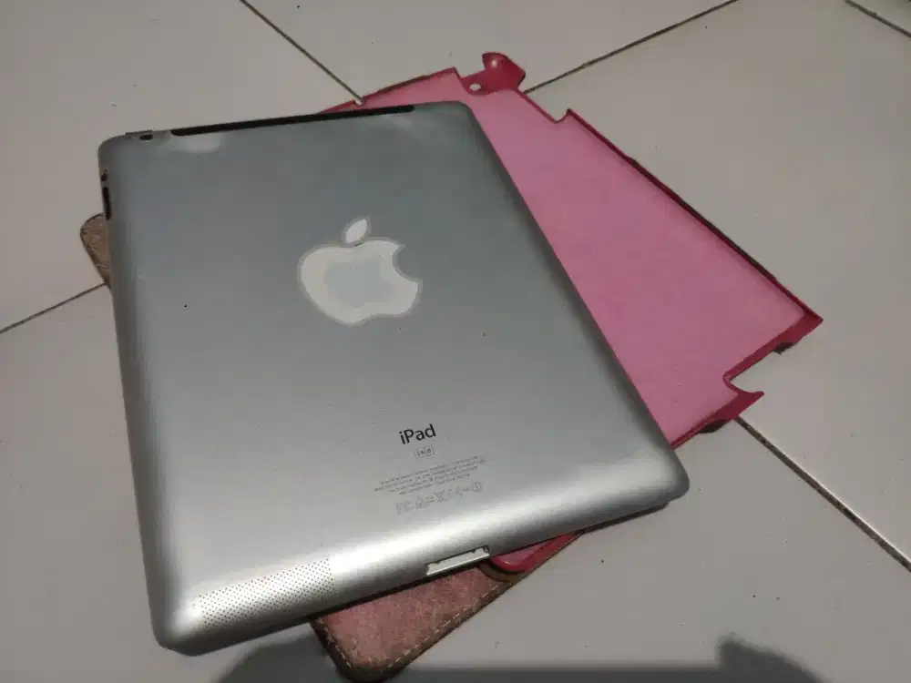 iPad Gen3 64GB Normal cuma lupas password