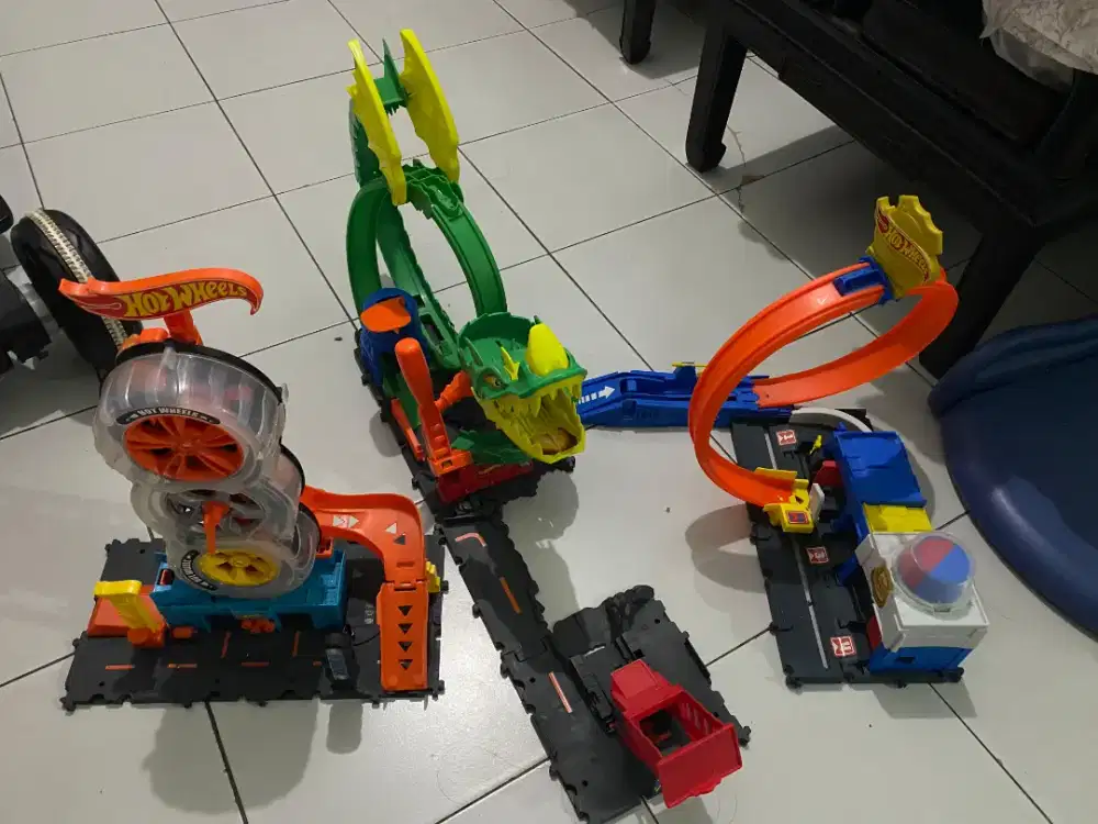 Track Hot Wheels