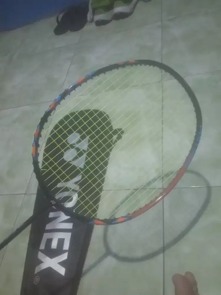Raket Bulutangkis bekas