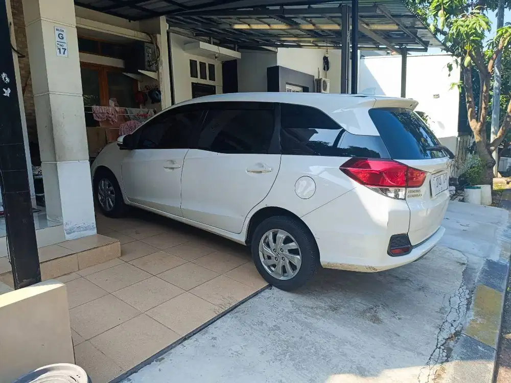 Honda mobilio 2018 E manual plat F surat lengkap pajak hidup