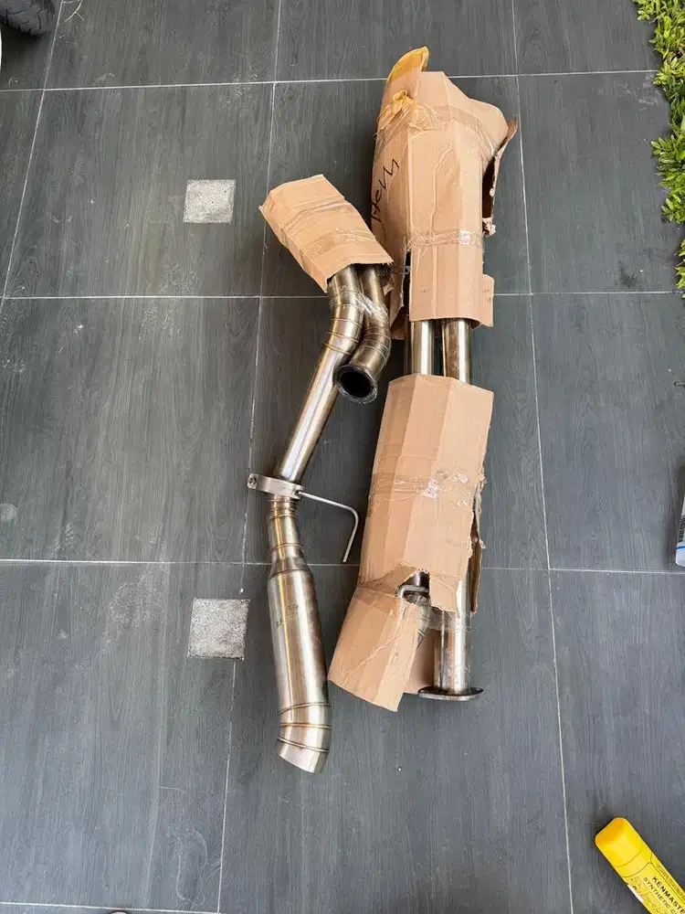 Knalpot tangan kedua