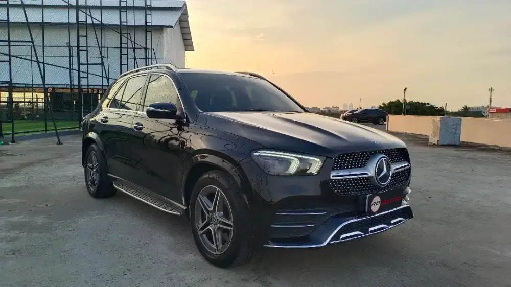 MERCEDES BENZ GLE450 AMG AT HITAM 2020