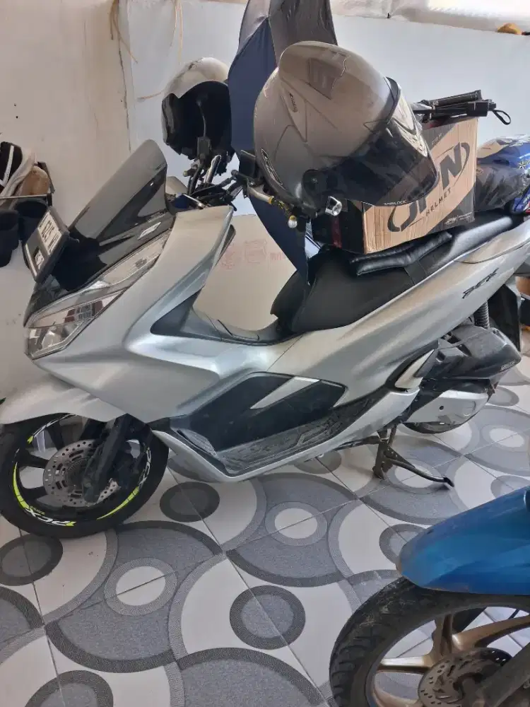 Honda Pcx ABS 2019 Lengkap PAJAK on KTP bisa pinjam.TINGGAL GAS
