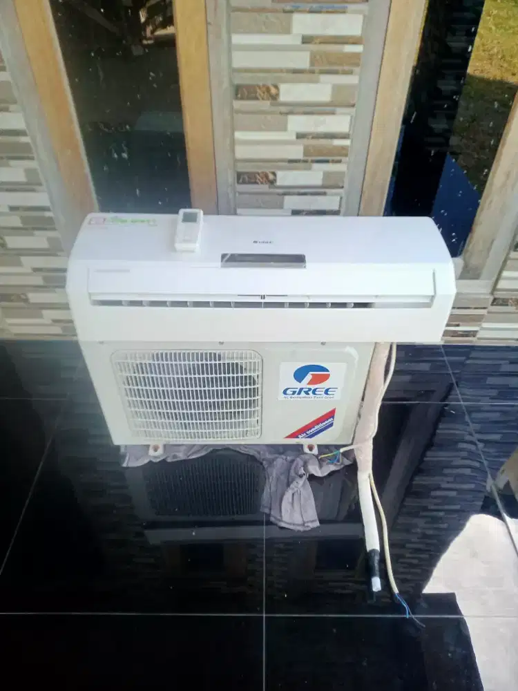 Dijual AC gree 1/2 pk low Watt