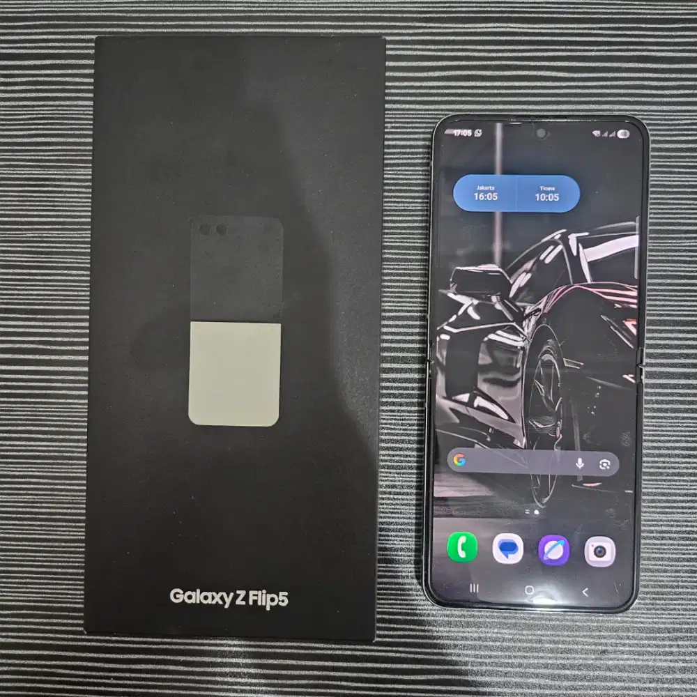 Samsung Galaxy Z Flip5  8GB | 256GB
SEIN Mulus Like New