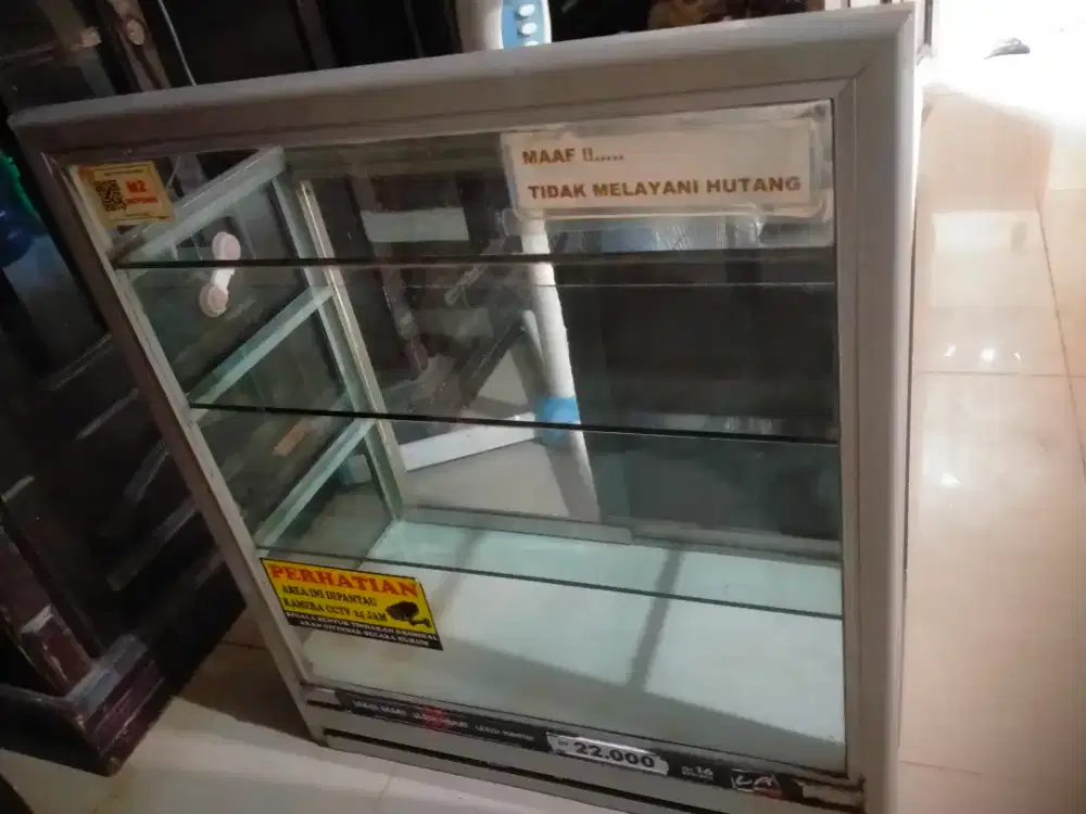 Dijual murahLemari rokok  masih bagus