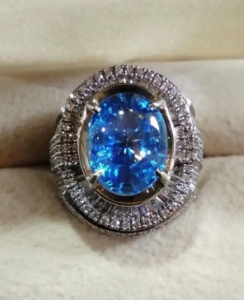 Batu permata natural Blue sapphire