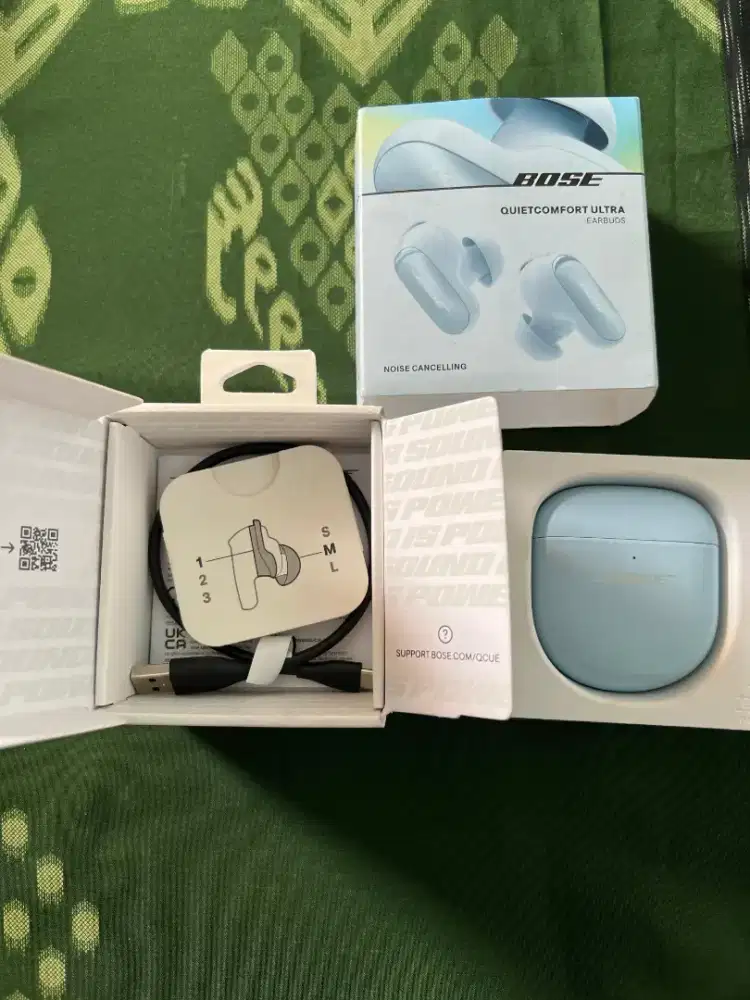 Bose QC Ultra Earbuds Warna Moonstone Rare condition