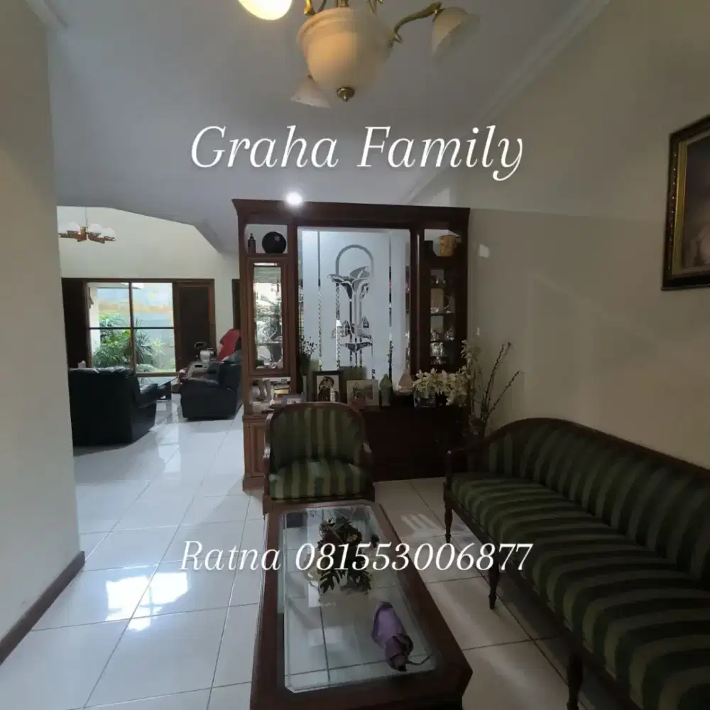 Dijual Rumah Terawat  Graha Family dekat PTC Pakuwon Mall