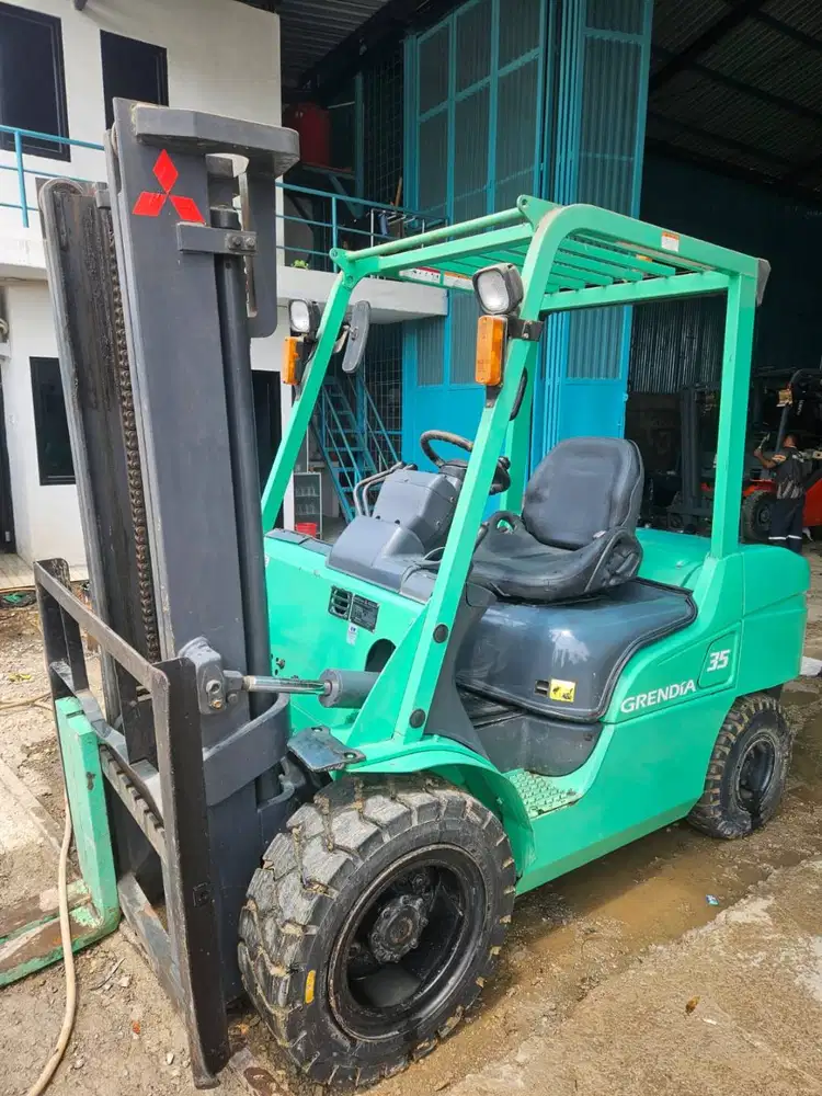 Forklift Mitsubishi 3,5 Ton,Matic,Tiang 3 Meter,Mesin S4S,Tahun 2015