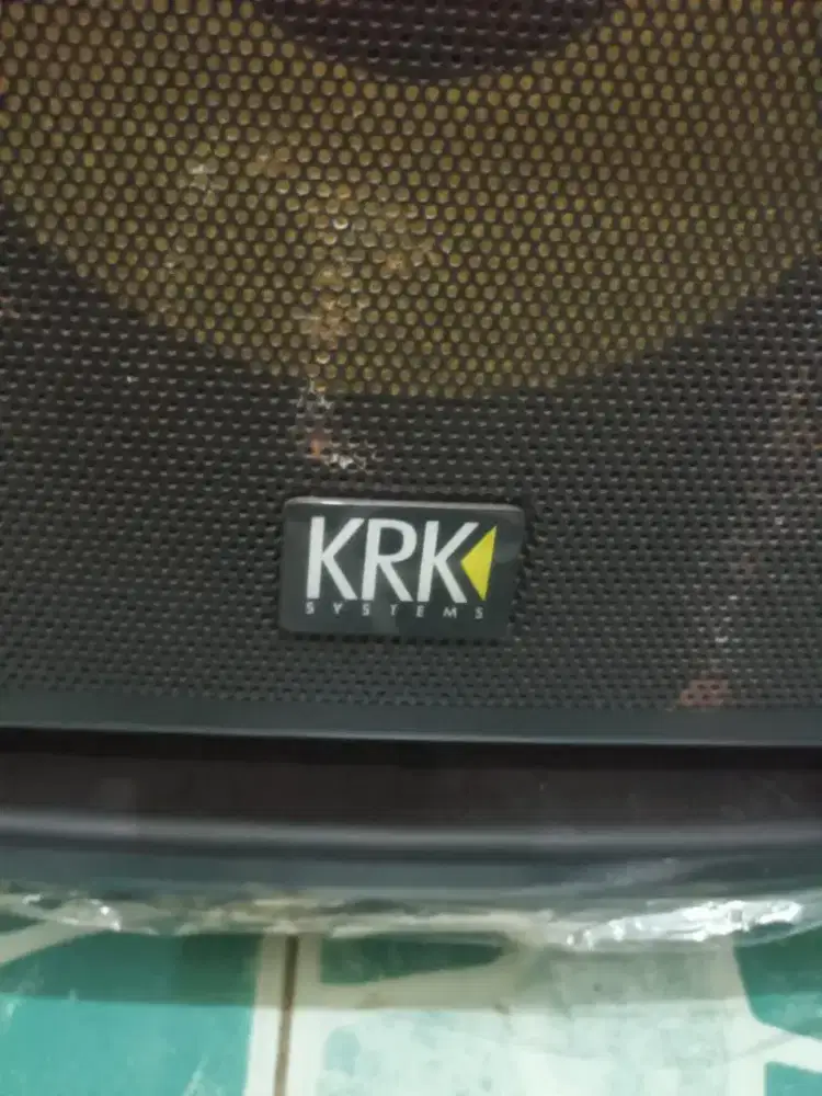 KRK subwoofer studio