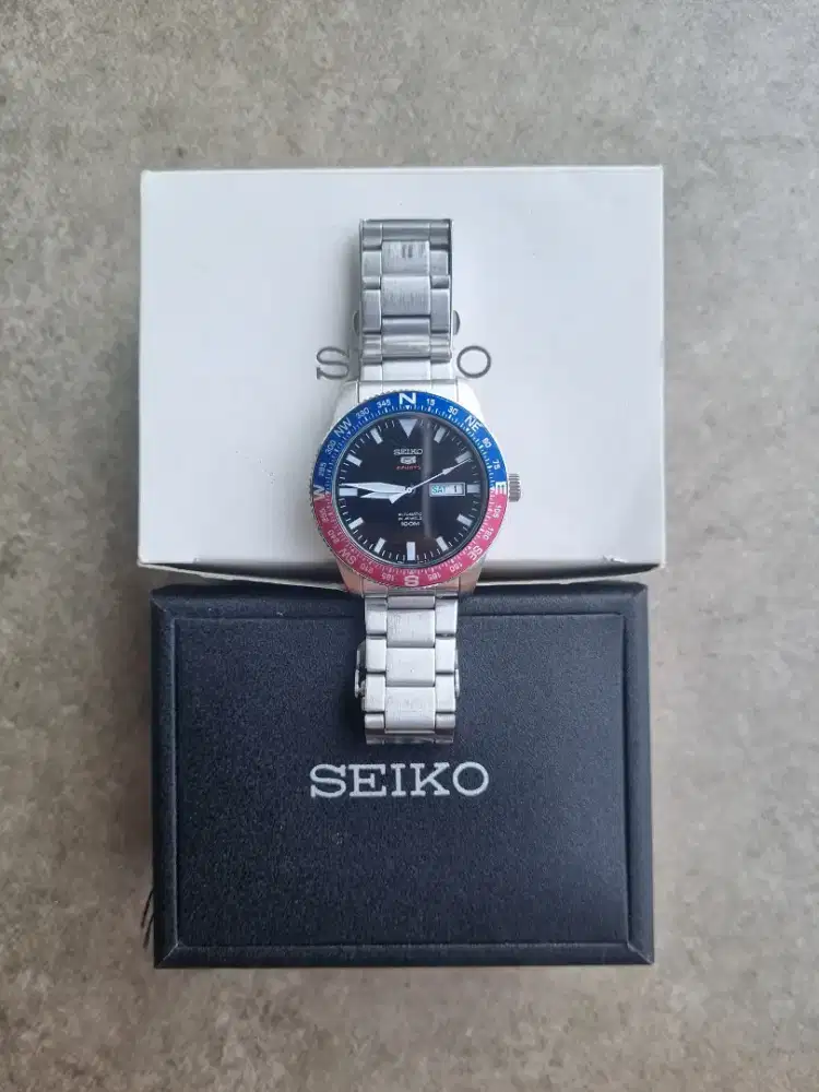 Seiko 5 Sport SRP661K1 Pepsi Dial Black Automatic