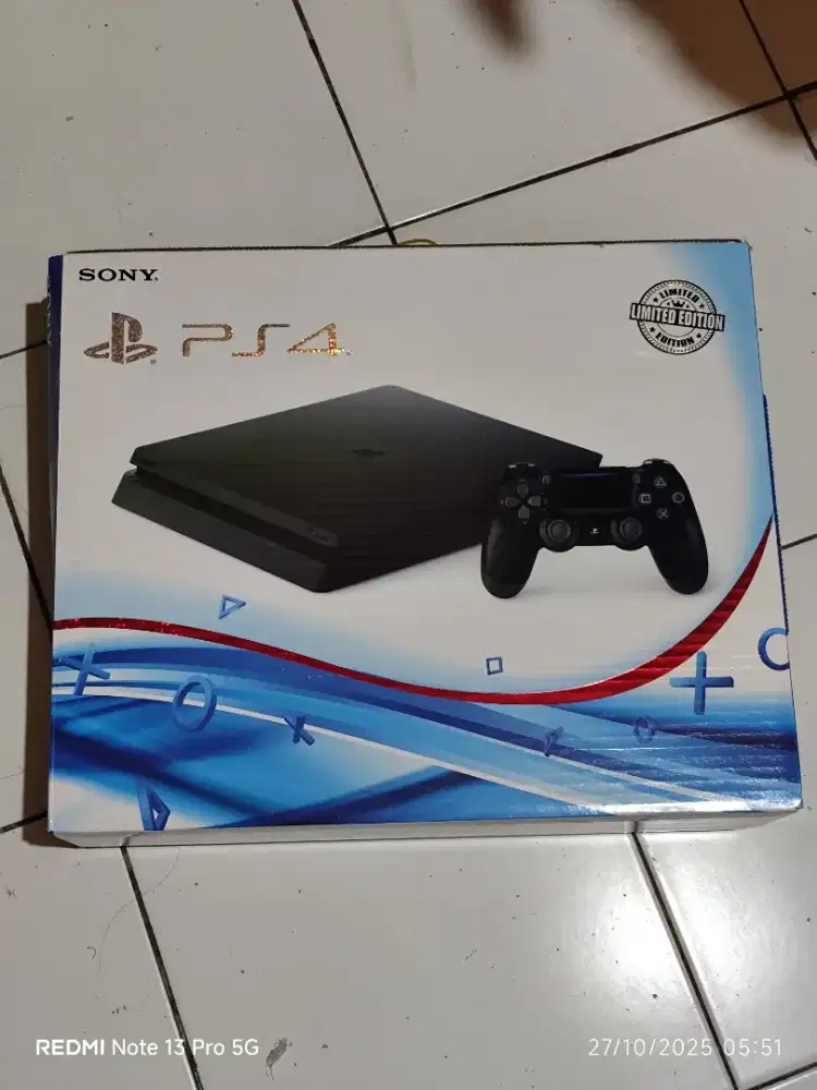 Dijual cepat ps4 slim hen 11 1 tb full games