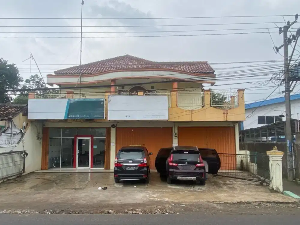 Tanah Dan Bangunan Di Kota Baru  Cikampek samping pom bensin bakan maja pinggir jalan