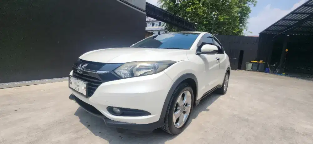 Jual cepat!  Honda HR-V 1.5 E CVT 2015