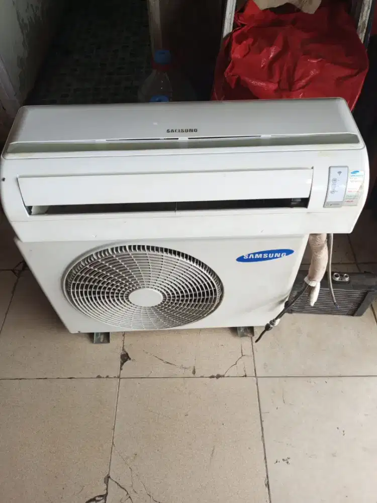 Menerima jual beli barang bekas