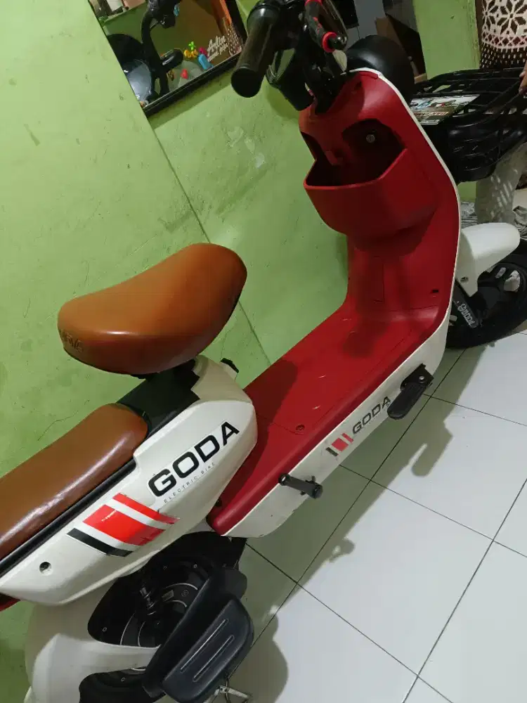 Sepeda listrik GODA 140D mulus