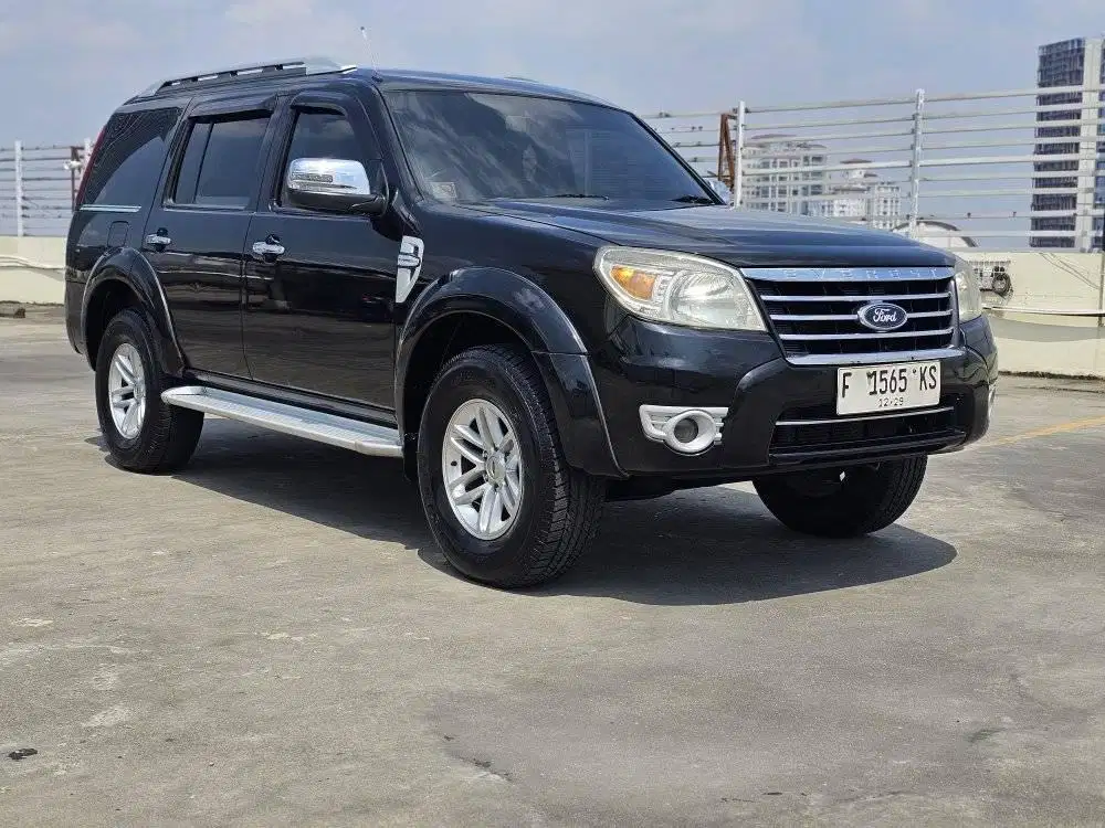 Ford Everest XLT 4x2 a/t 2010 murah