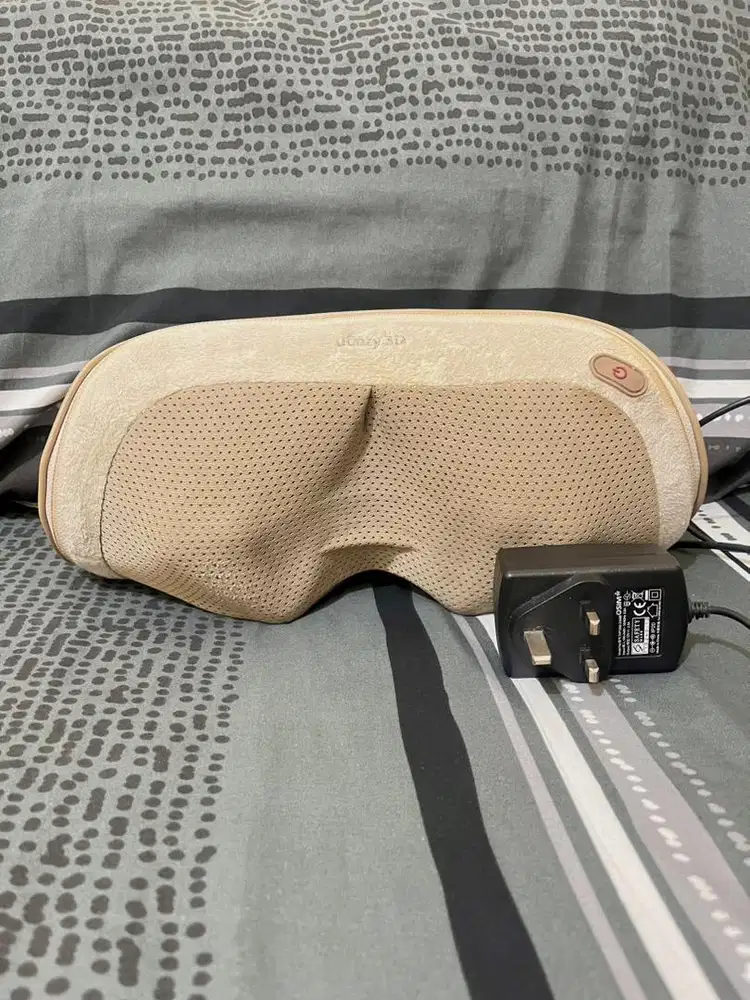 OSIM uCozy 3D Neck & Shoulder Massager New