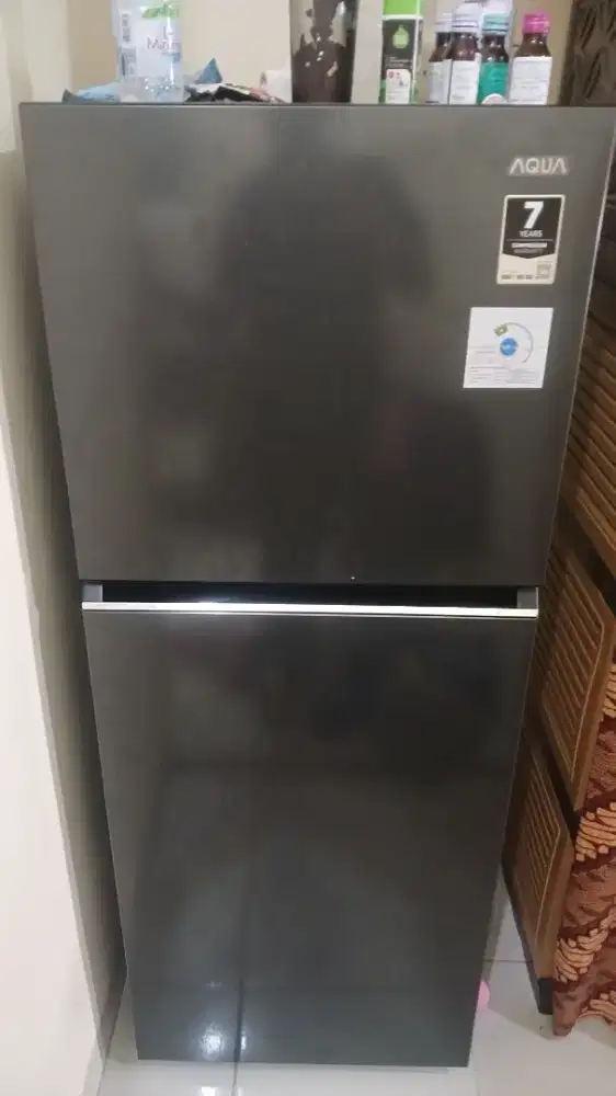 Kulkas aqua 2 pintu mulus