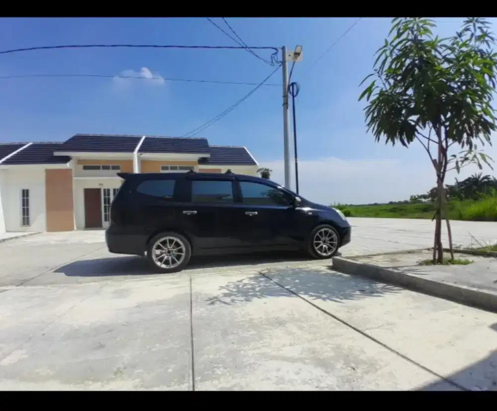 Mobil Nissan Grand Livina Tahun 2008