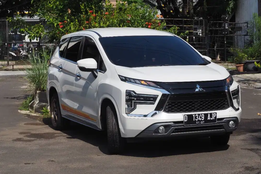 Mitsubishi Xpander Sport Putih tahun 2021