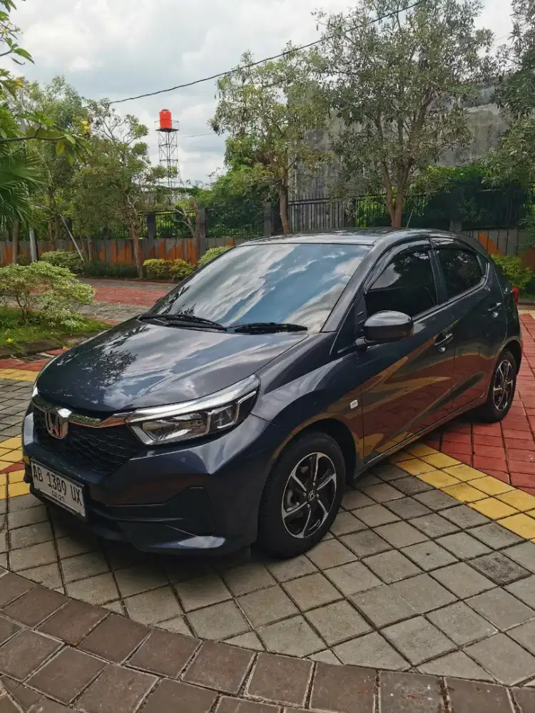 Brio Satya 2023 abu mulus KM 15rb.