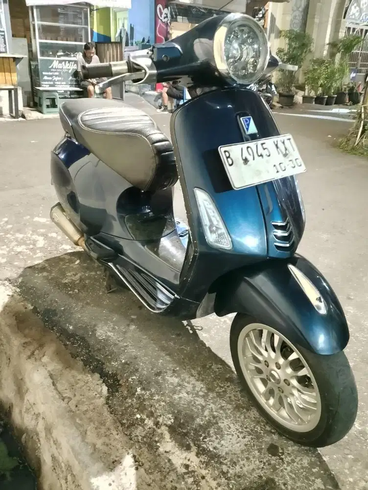 VESPA PRIMAVERA 125