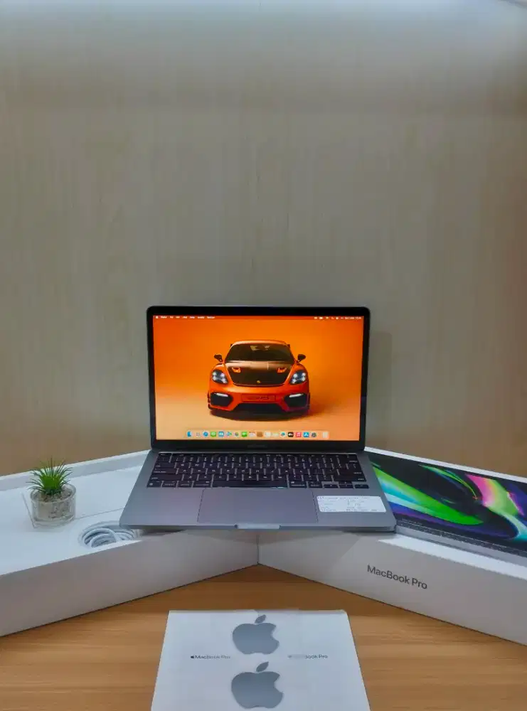Macbook Pro Retina 2022 M2