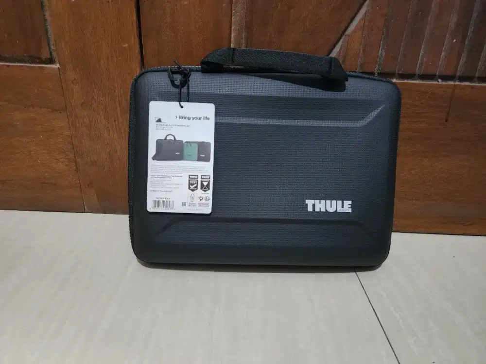 Dijual Thule Gauntlet Attache 14/13 inc