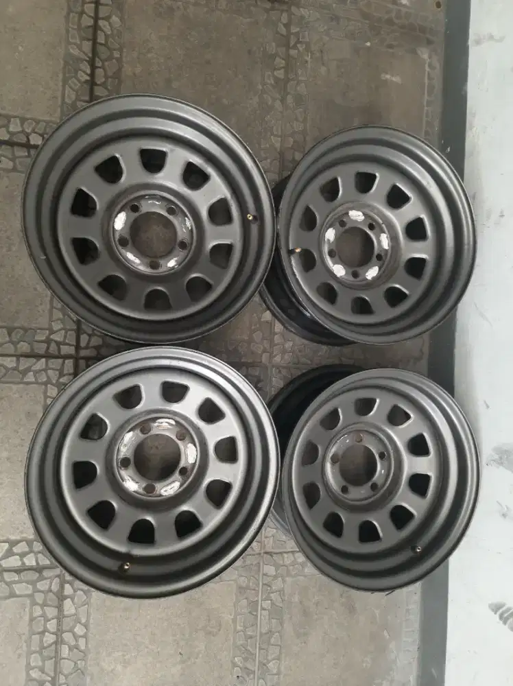 Velg Daytona R15 pcd 5x114 celong