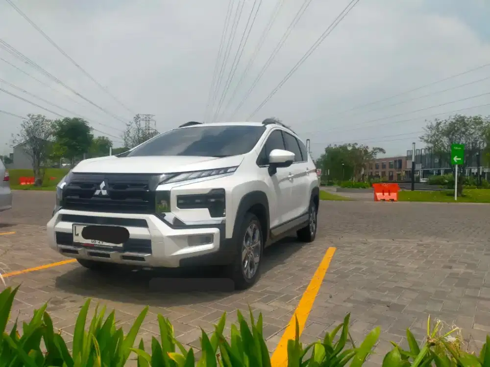 FOR SALE !!! Mitsubishi Xpander Cross 2024 Putih Low KM