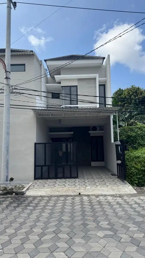 DIJUAL SUPER MURAH RUMAH NEW GRESS MINIMALIS KUTISARI INDAH UTARA!