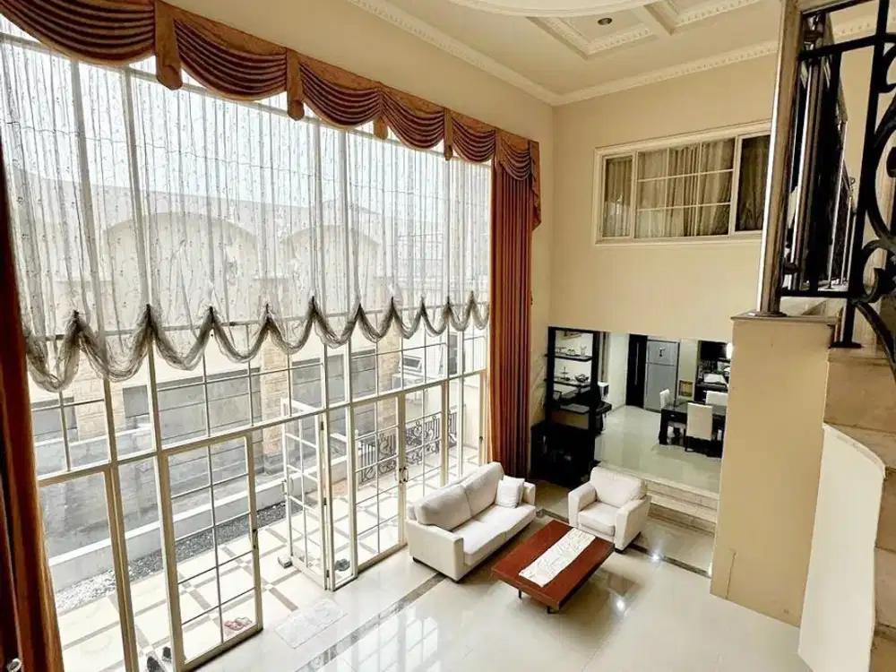 Bangunan Minimalis 2.5 Lt Komersial Raya Citraland