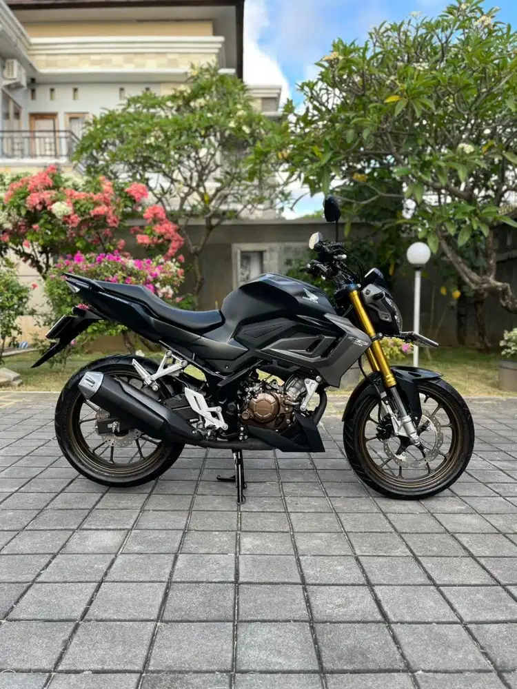 Honda CB 150 R Low KM