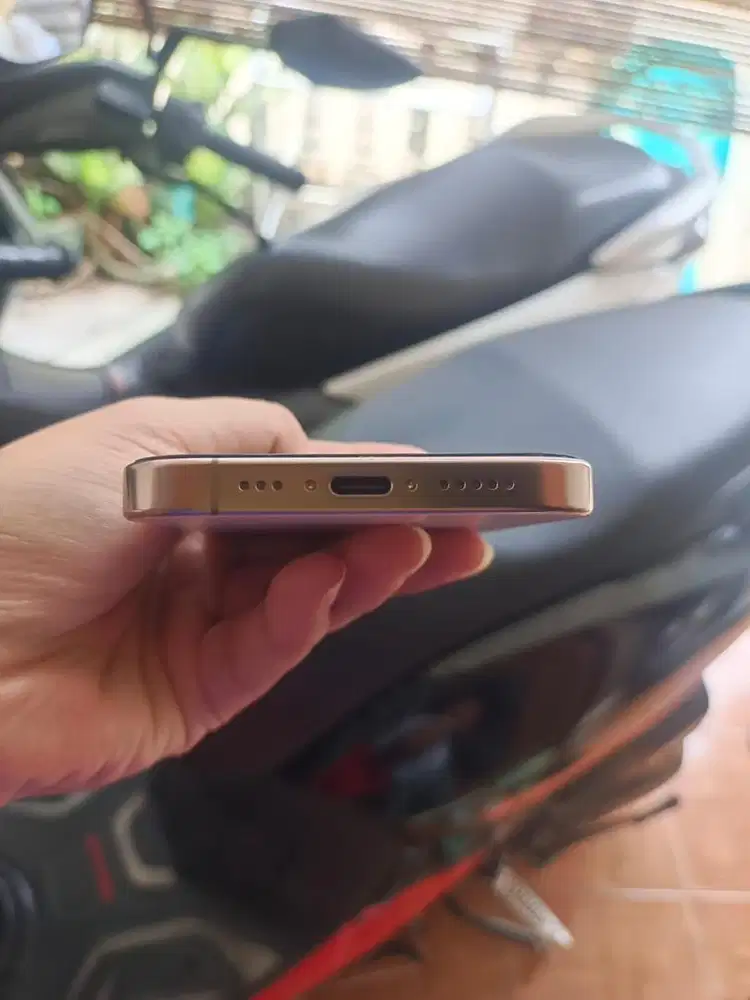 Iphone 16 pro 128 GB  ex ibox