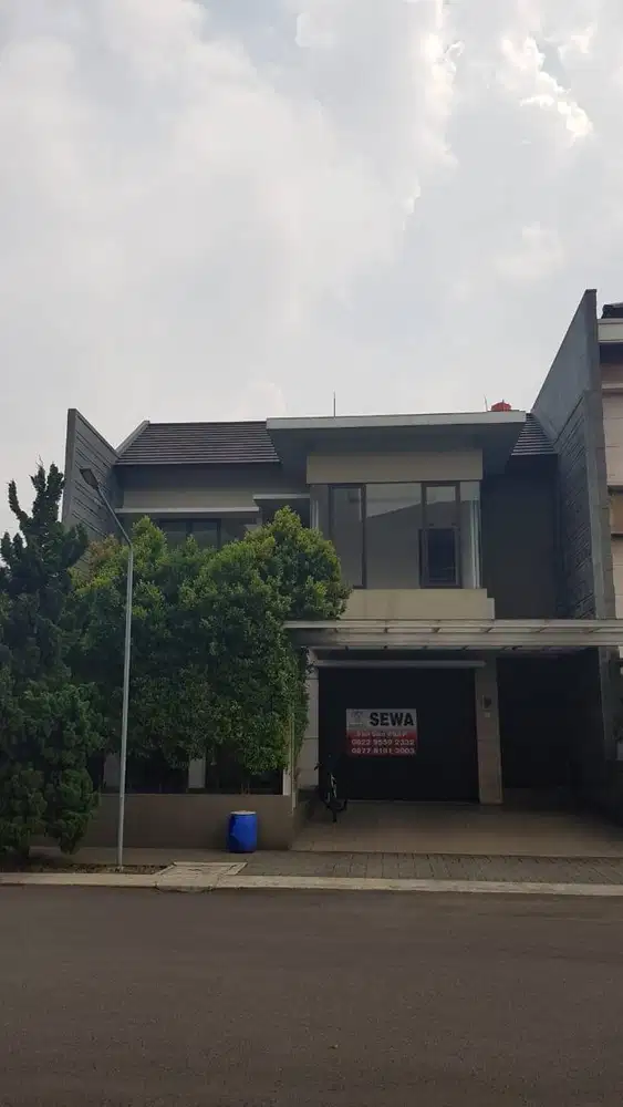 Dijual Rumah di Cluster Exclusive Singgasana Pradana Bandung