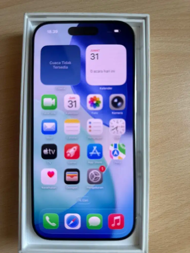 Iphone 16pro 512 garansi april 2026