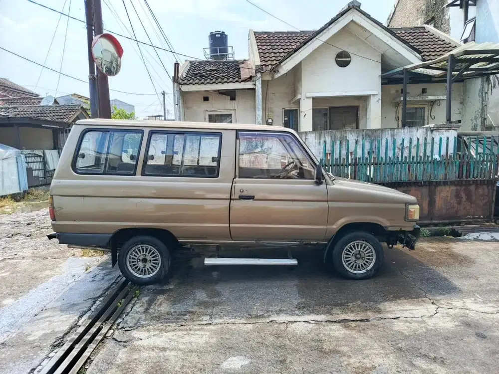 Dijual Toyota Kijang Pintu Punten Tahun 1987